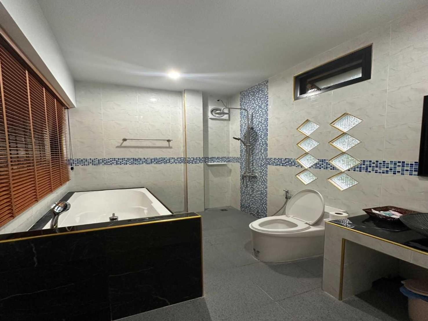 Capital O 75518 Baan Rose Resort Ao Luk 외부 사진