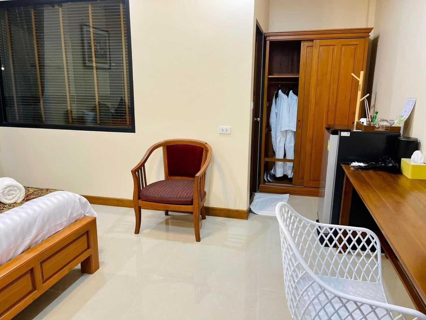 Capital O 75518 Baan Rose Resort Ao Luk 외부 사진