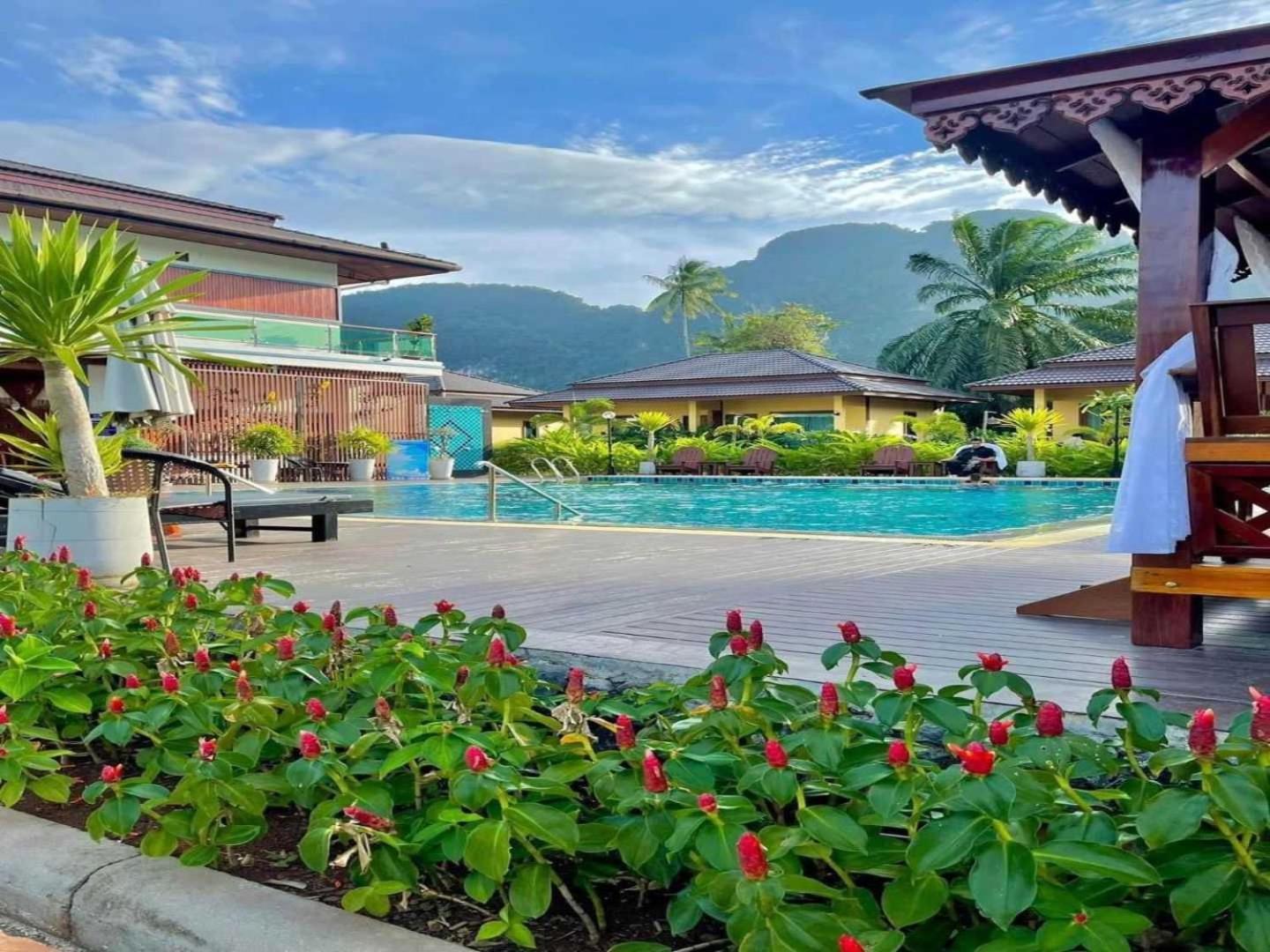 Capital O 75518 Baan Rose Resort Ao Luk 외부 사진